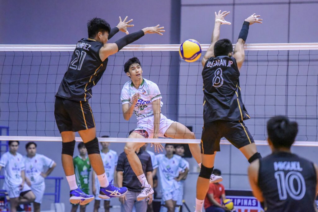 Cignal HD Spikers in action: Showcasing dominance and precision in the 2024 Spikers’ Turf Invitational Conference. [PVL Images]