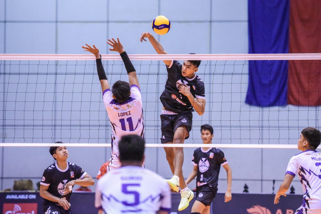 Intense action unfolds as the Master Butchers battle the Titans in the Spikers’ Turf Invitational Conference at the Ynares Sports Center. [Spikers' Turf images]