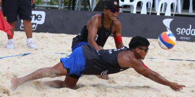 A fierce battle at the Nuvali Sand Courts as Alas Pilipinas fights hard against the top-ranked Bello twins in the World Beach Pro Tour Challenge. [PR photo]