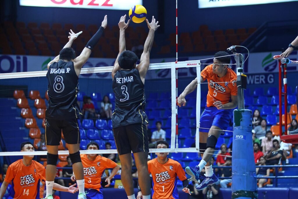 Jude Garcia in action during Criss Cross' semifinal clash against Cignal. [photo credit: Spikers' Turf images]