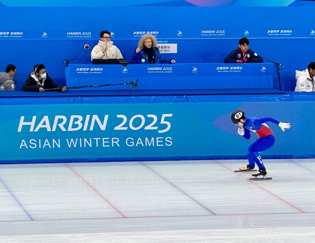 Peter Groseclose in action during his short track speed skating event.