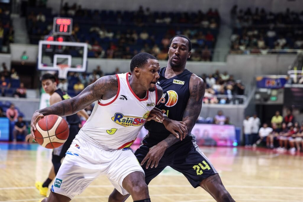 Deon Thompson of Rain or Shine [PBA Images]