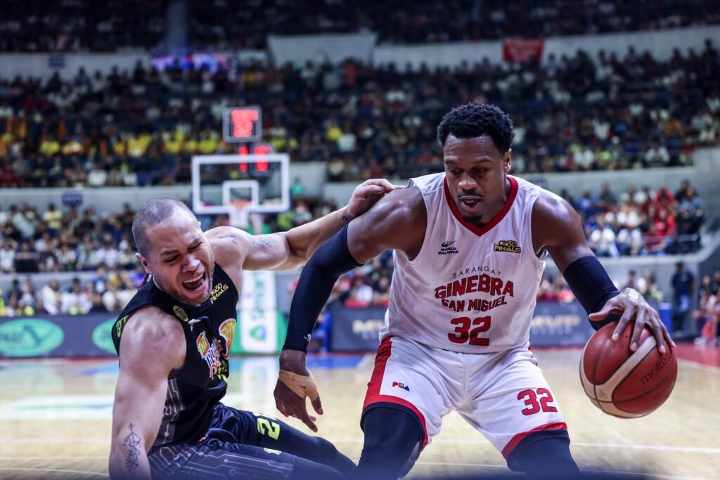 Justin Brownlee powers through TNT’s defense as Ginebra takes Game 5 of the PBA finals. [PBA Images]