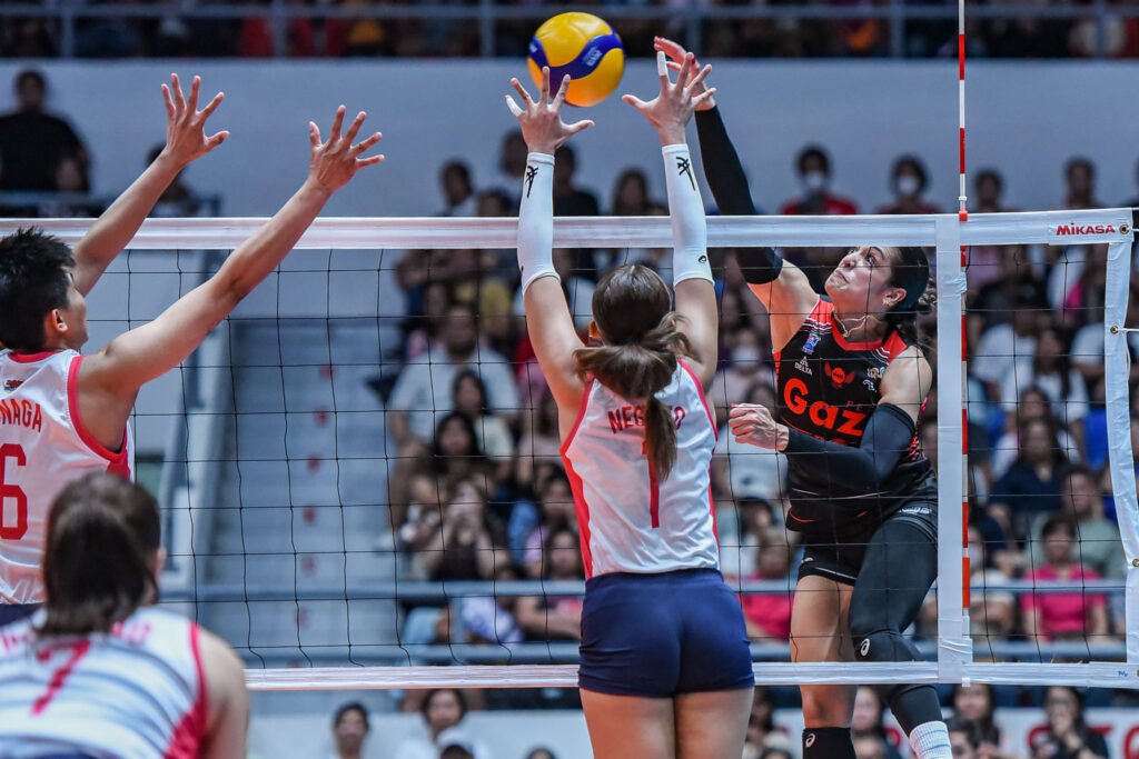 Brooke Van Sickle ignites Petro Gazz’s dominant Set 4 performance with powerful attacks. [PVL Images]