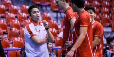 Cignal head coach Dexter Clamor emphasizes the importance of consistency as his team faces tough back-to-back matches. [Spikers Turf photo]