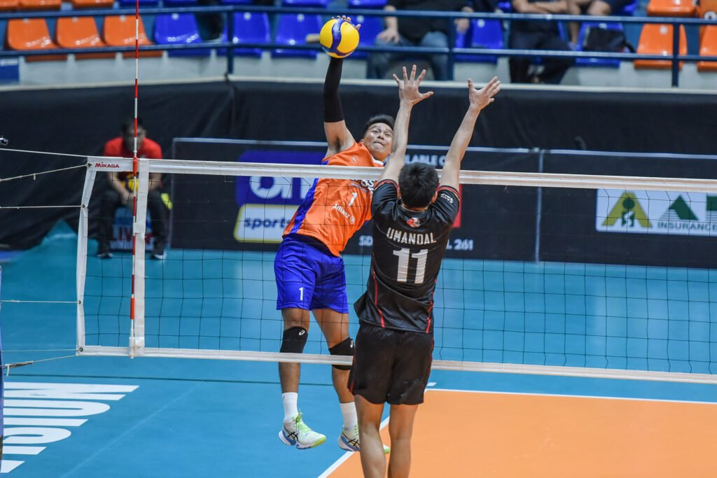 Cignal and Criss Cross face off in a highly anticipated Spikers’ Turf rematch with the top seed on the line. [Spikers Turf photo]