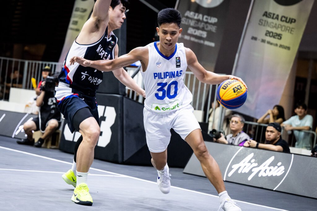 Jeffrey Manday leads the Philippines to a thrilling win over Korea in the Qualifying Draw. [FIBA Basketball photo]