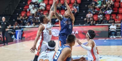 Chris Newsome paced the Bolts with 24 points in a fiery comeback effort. [PBA Images]