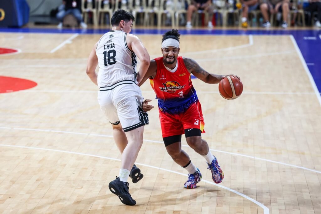 Jason Perkins erupted for a career-high 39 points in Phoenix's dominant win over Blackwater [PBA Images]