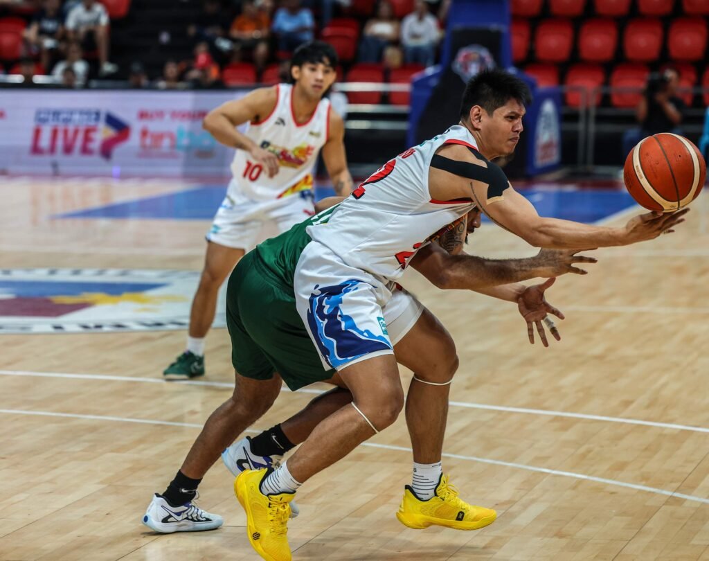 Jhonard Clarito of Rain or Shine [PBA Images]