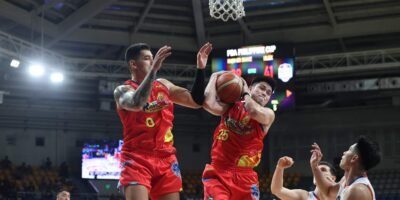 Leonard Santillan leads Rain or Shine with 24 points and 9 rebounds in their comeback win over NLEX. [PBA Images]