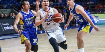 Robert Bolick leads NLEX with clutch shots in a comeback win over Magnolia. [PBA Images]