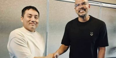 PYBC Commissioner Benjie Paras (right) and Deputy Commissioner Paolo Layug (left).