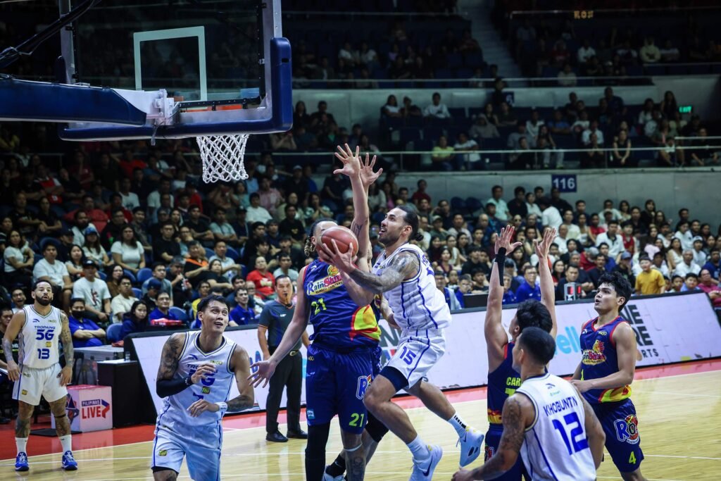 Jordan Heading erupts for 29 points to power TNT to the PBA Philippine Cup Finals. [PBA Images]