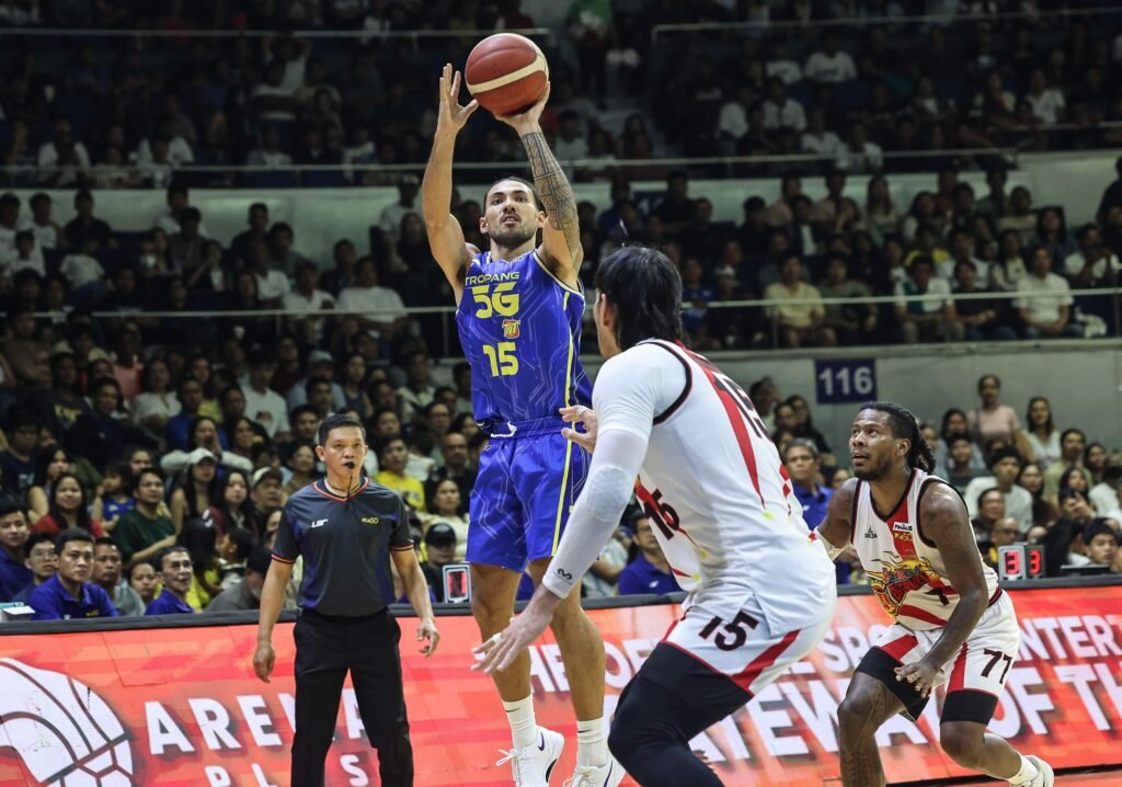 Jordan Heading leads TNT’s early scoring burst with three treys in the first half. [PBA Images]