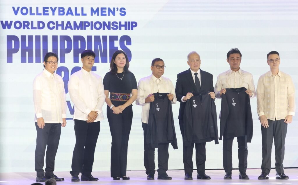 WILLIAM VINCENT “VINNY” ARANETA MARCOS (second from left) with (from left) Philippine National Volleyball Federation and Asian Volleyball Confederation president Ramon “Tats” Suzara, Senator Pia Cayetano, Rebisco Corp. president Geronimo Kamus Jr., Honda representative Hiroaki Nakamura, chief client officer of Dentsu Philippines and Senator Alan Peter Cayetano.