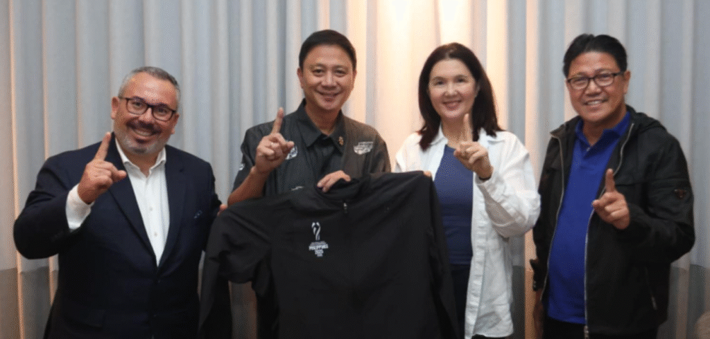FIVB president Fabio Azevedo (left) makes the No. 1 sign with (from left) newly-appointed Philippine Sports Commission chairman Patrick “Pató” Gregorio, Senator Pia Cayetano and PNVF and AVC president Ramon “Tats” Suzara during a dinner ceremony at The Vault in BGC on Thursday night.