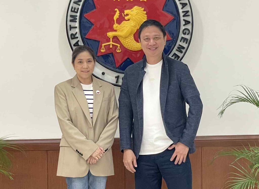 DBM Secretary Amenah Pangandaman (left) has pledged support to PSC Chairman Pato Gregorio’s initiative with the DepEd to the tune of P180 million. [photo credit: PCO]