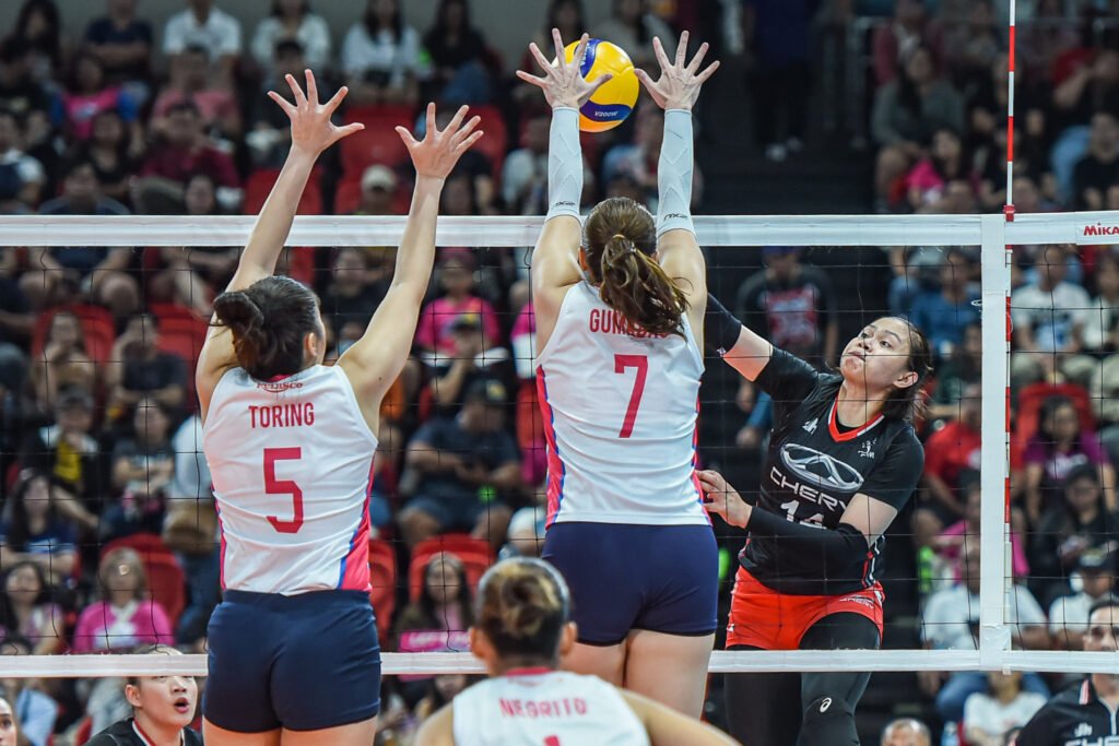Renee Peñafiel delivers clutch plays as Chery Tiggo stuns Creamline in a five-set PVL classic. [PVL Images]