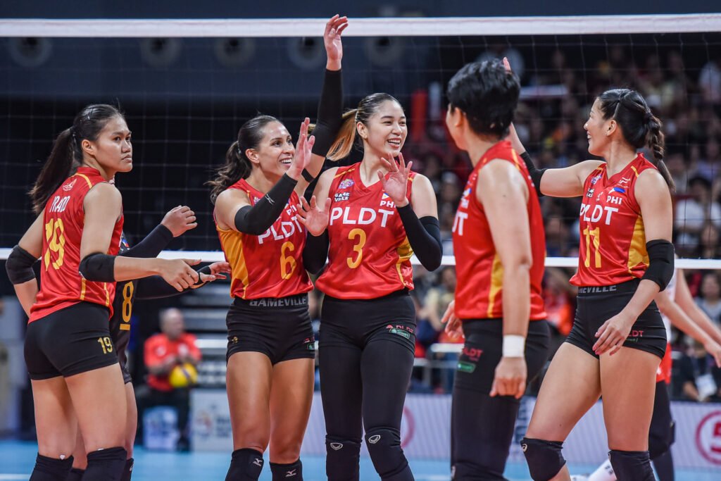 PLDT celebrates its historic first PVL title after a five-set win over Chery Tiggo. [PVL Images]
