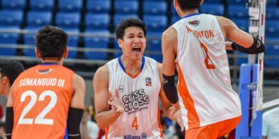 Middle blocker Kim Malabunga leads the defensive charge for the Philippines. [PVL Images]