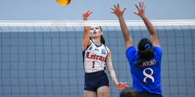 Judiel Nitura rises against Ateneo’s frontline. [PVL Images]