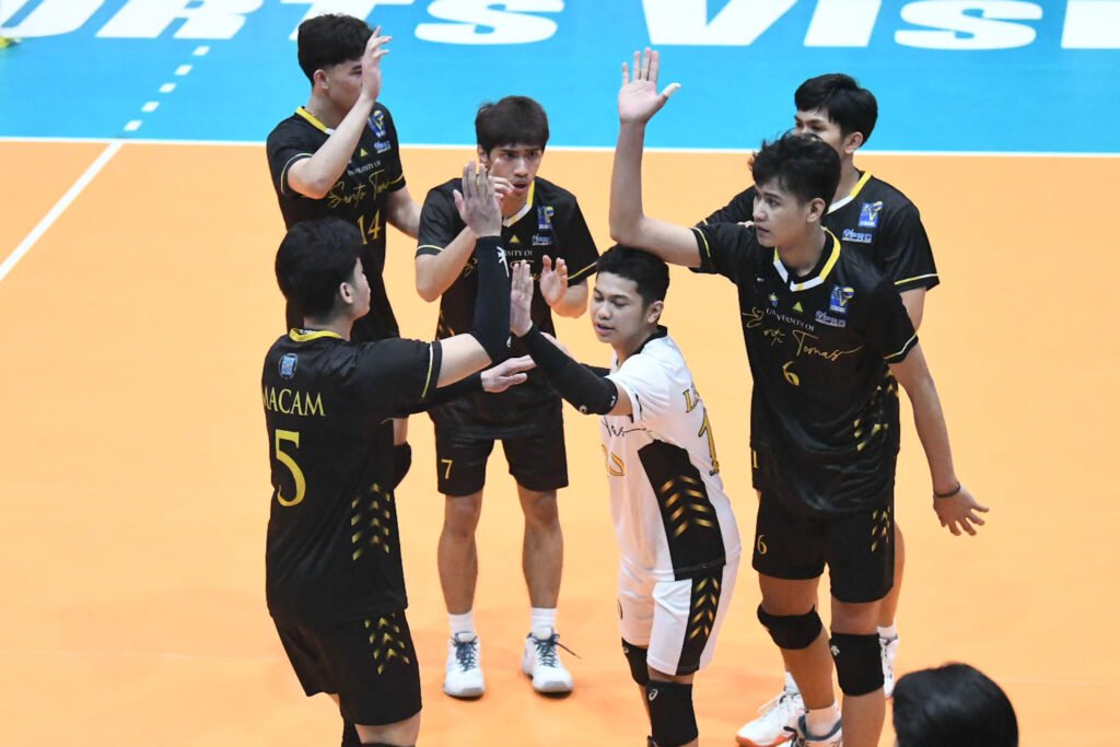 UST celebrates after clinching a semifinal berth in the V-League. [PVL Images]