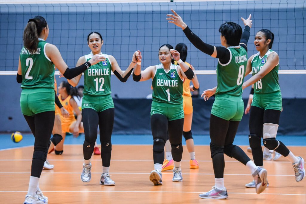 The Lady Blazers celebrate their fourth straight Final Four appearance. [PVL Images]