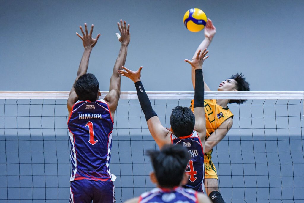 Amet Bituin during FEU’s straight-sets win. [PVL Images]