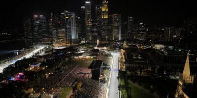 Fans fill the Padang for headline performances at the night race [photo credit: Fiona Smith | Singapore GP Pte Ltd]