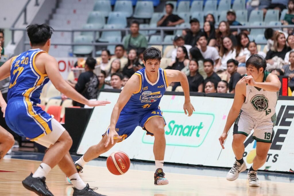 Raffy Verano and Jerom Lastimosa lead a balanced Magnolia offense in a bounce-back victory. [PBA Images]