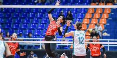 Pauline Gaston delivers a clutch hit to lift Chery Tiggo over Galeries Tower in straight sets. [PVL Images]