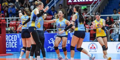 Capital1 Solar Spikers celebrate a straight-sets win over Cignal Super Spikers. [PVL Images]