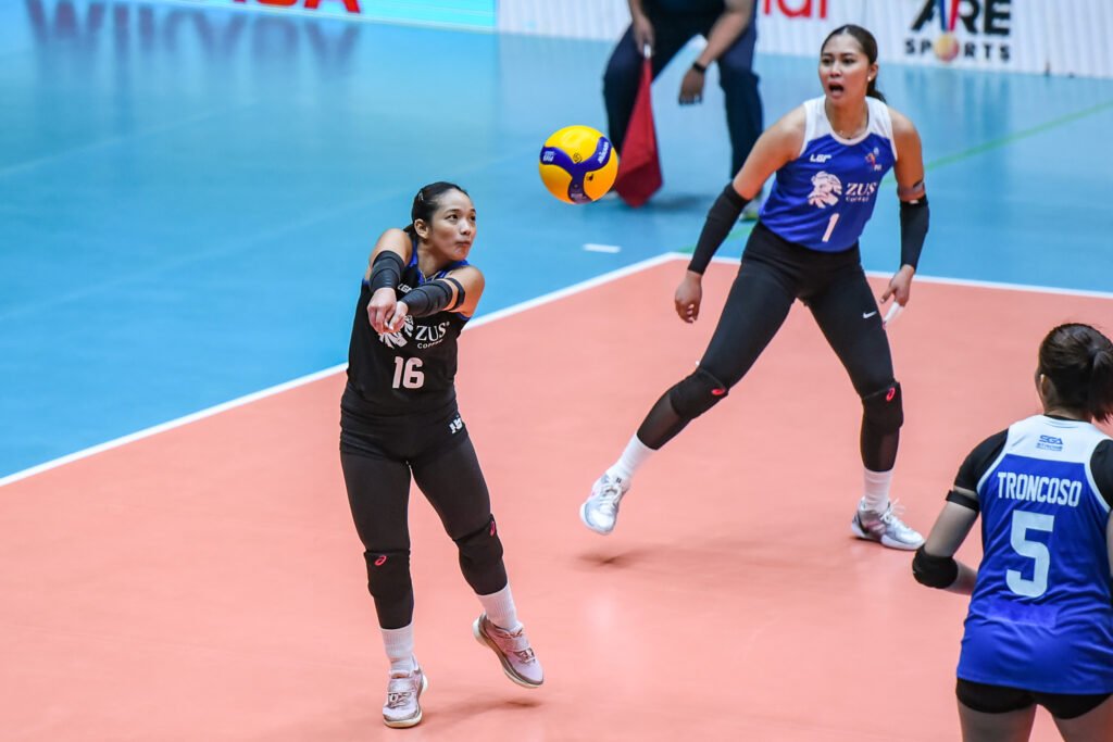 ZUS Coffee libero Alyssa Eroa anchors the defense with 22 excellent digs. [PVL Images]