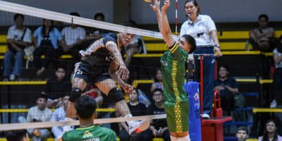 Louie Ramirez spikes the ball for Cignal during the decisive fifth set. [PVL Images]