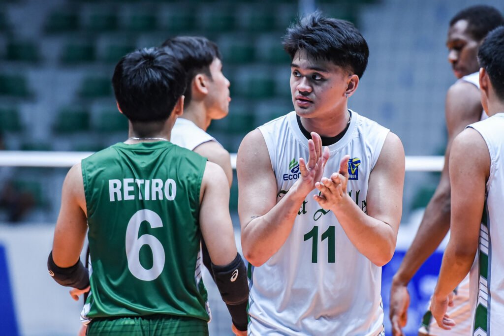 Eugene Gloria leads La Salle with a triple-double performance. [V-League Images]