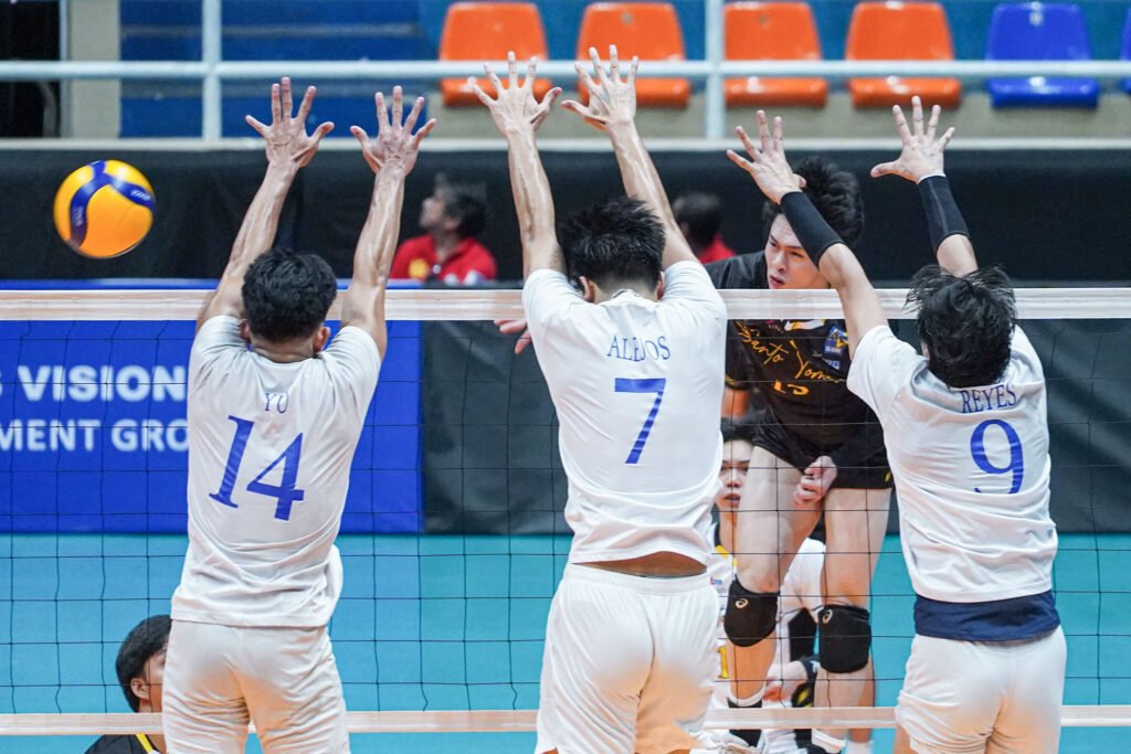 Josh Ybañez leads the Golden Spikers with 14 points against Ateneo. [V-League photo]