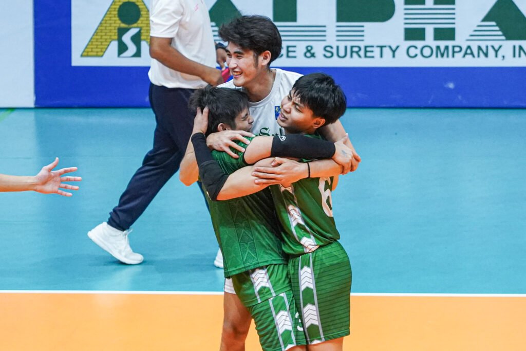 La Salle celebrates after overpowering FEU in Game 1 of the Finals. [V-League photo]