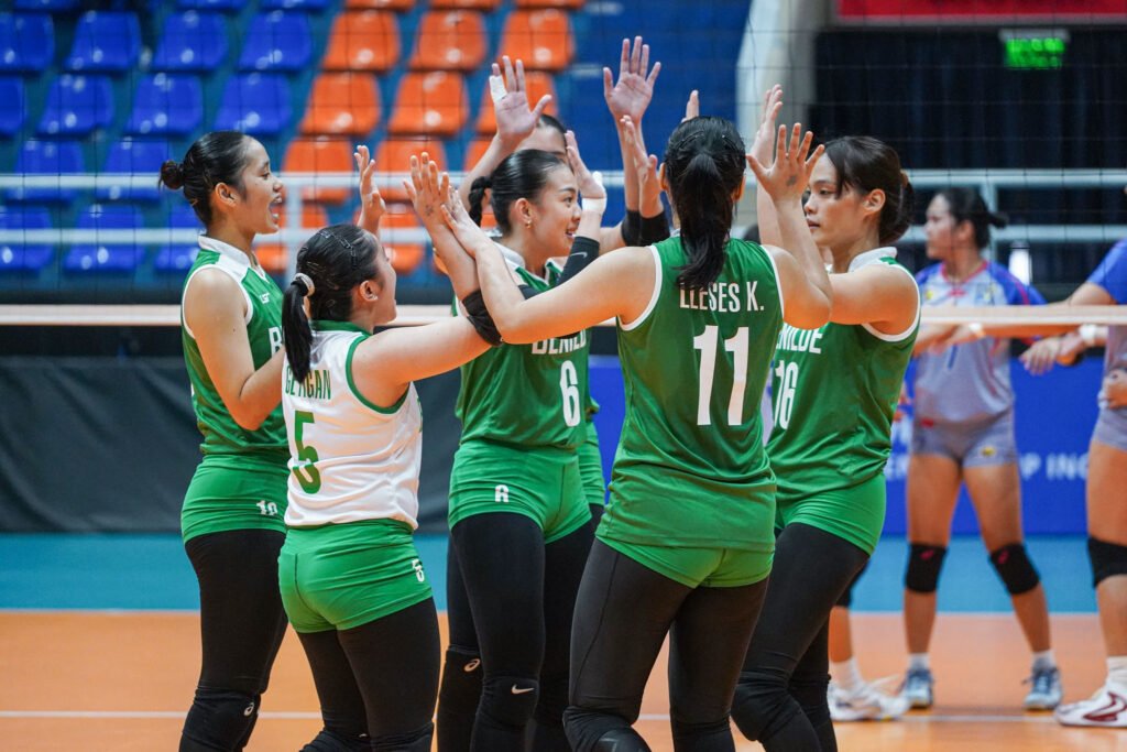 The Lady Blazers celebrate their comeback win to secure the bronze medal. [V-League photo]