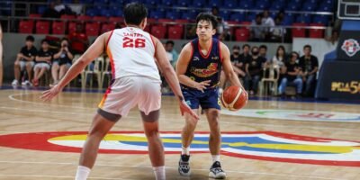 Anton Asistio caught fire late as Rain or Shine stormed past Phoenix to take the solo PBA Philippine Cup lead. [PBA Images]