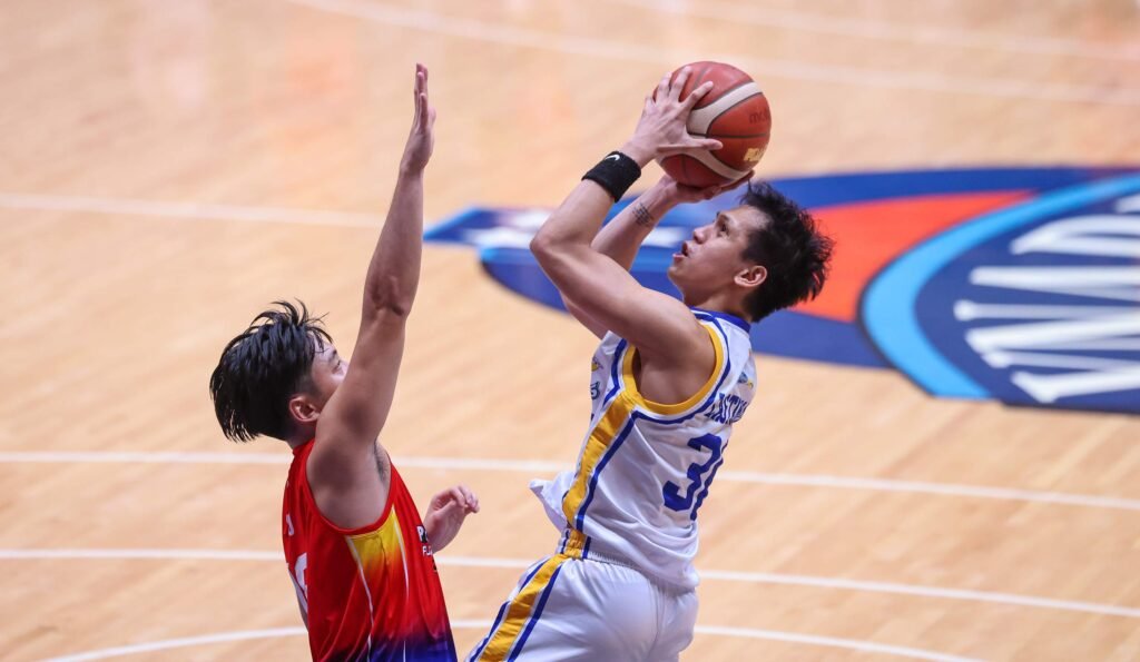 Jerom Lastimosa looks to spark Magnolia’s offense in their next outing. [PBA Images]