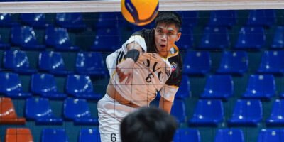 Mark Calado powers a spike for Savouge Aesthetics against Cignal. [Spikers Turf photo]