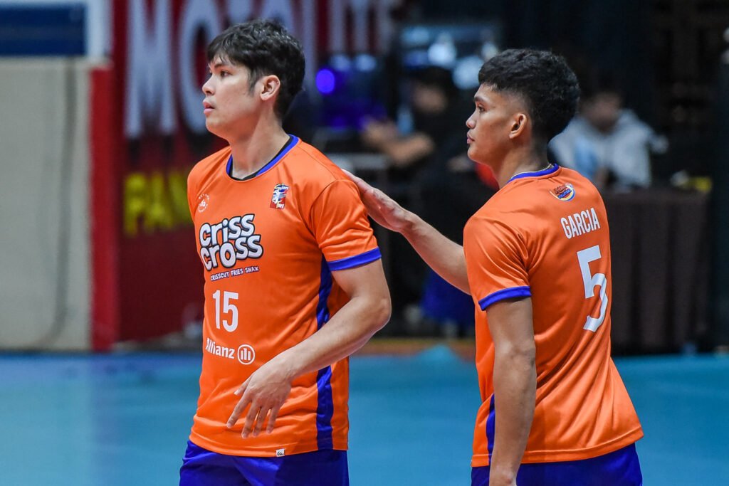 Criss Cross King Crunchers prepare for their 5 p.m. clash with FEU-DN Steel at Paco Arena. [Spikers Turf photo]