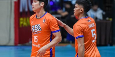 Criss Cross King Crunchers prepare for their 5 p.m. clash with FEU-DN Steel at Paco Arena. [Spikers Turf photo]