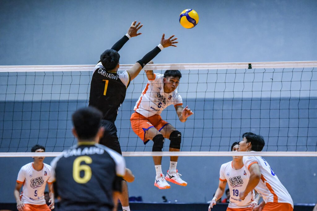 Jude Garcia leads Criss Cross in scoring to stay atop the standings. [PVL Images]