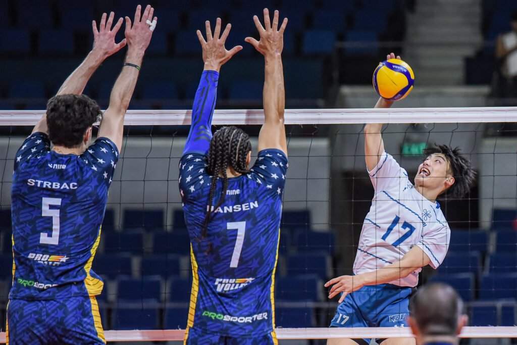 Haruka Misugi attacks to secure the game-high 16 points. [Spikers Turf images]