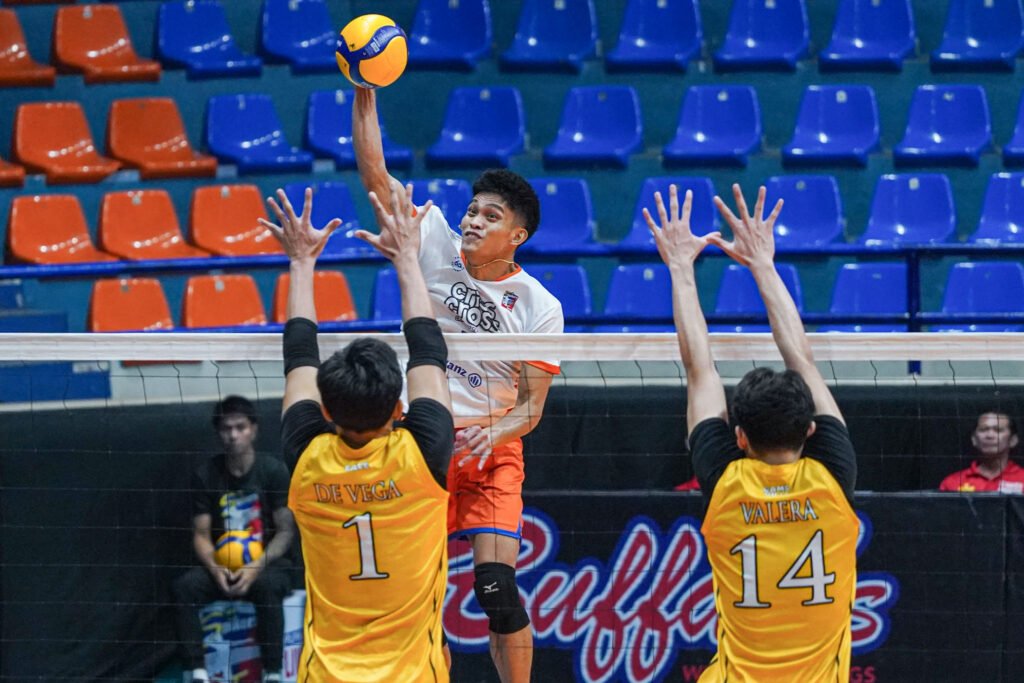 Jude Garcia spikes for a crucial point in the fourth set. [Spikers Turf photo]