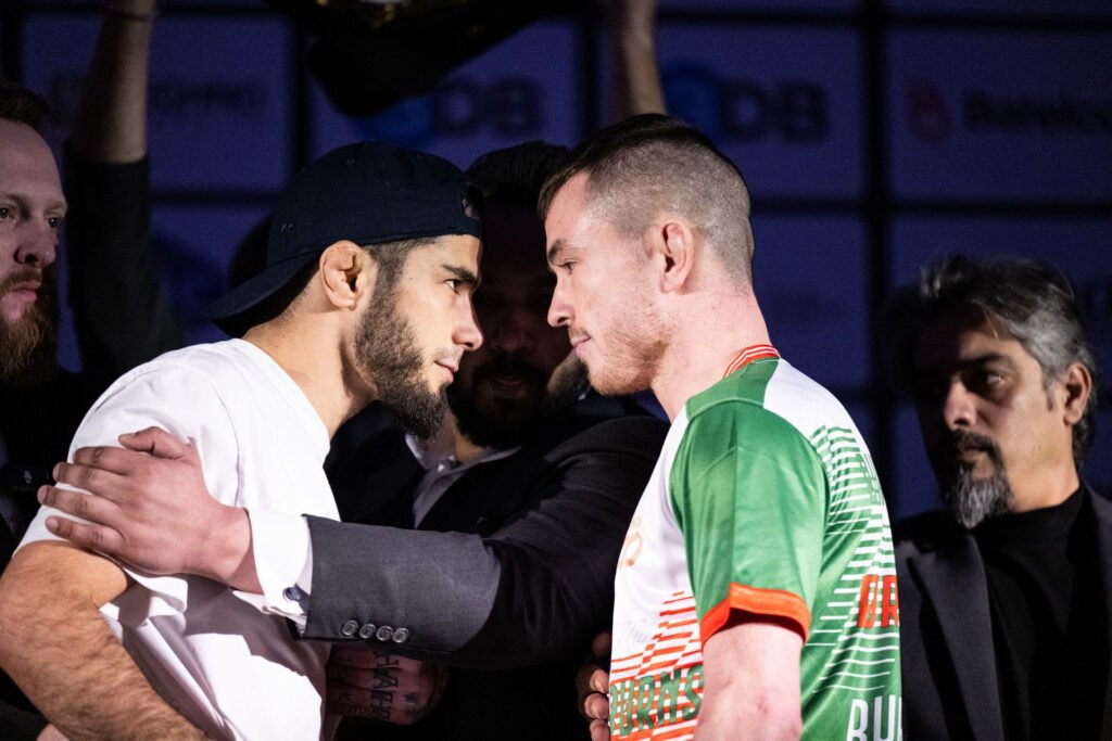 Fighters face off at The Avenues Mall in Bahrain ahead of BRAVE CF 100.
