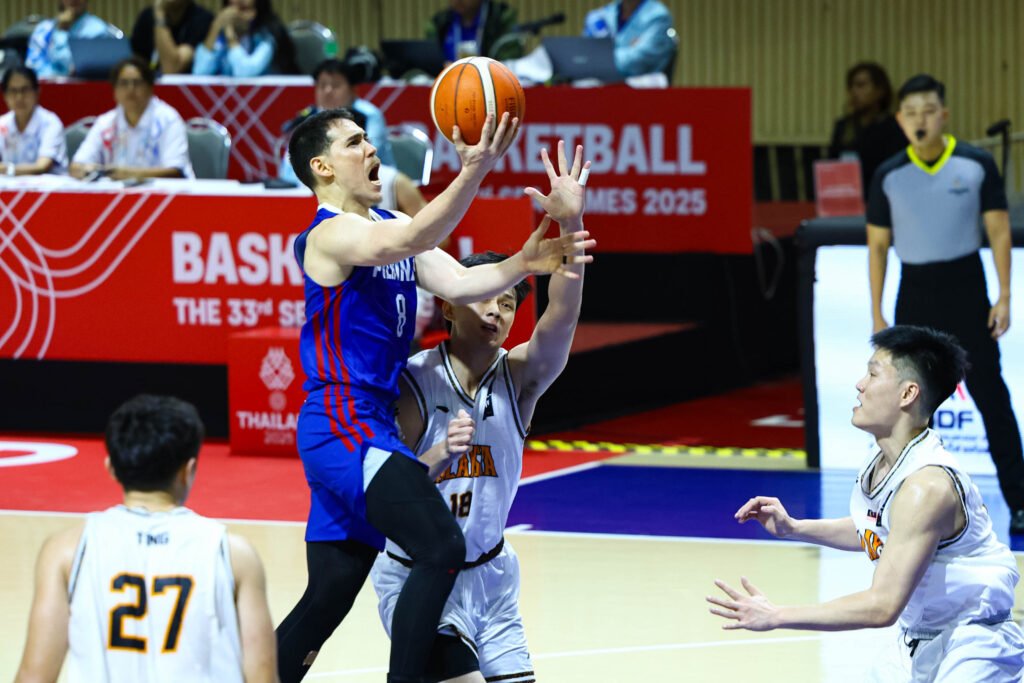 Robert Bolick drives to the basket for Gilas Pilipinas in the SEA Games men’s basketball tournament. [POC Media Pool]
