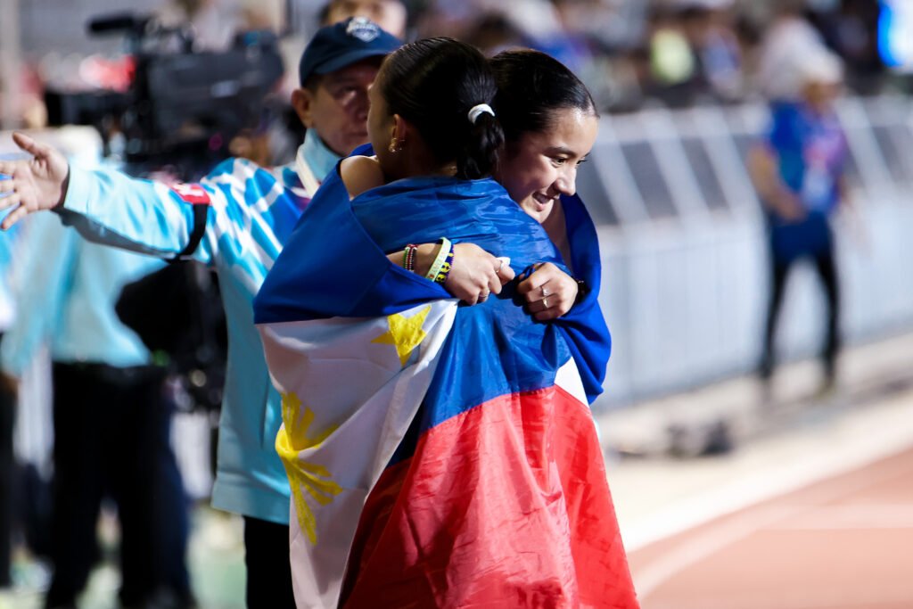 Naomi Marjorie Cesar celebrates after winning gold in the women’s 800 meters at the SEA Games in Bangkok. [POC Media Pool]
